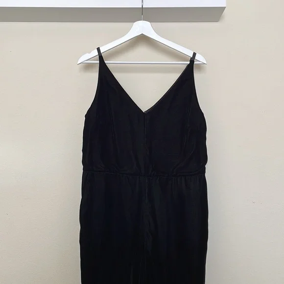 Banana Republic Cropped Velvet Jumpsuit - Picture 2 of 4